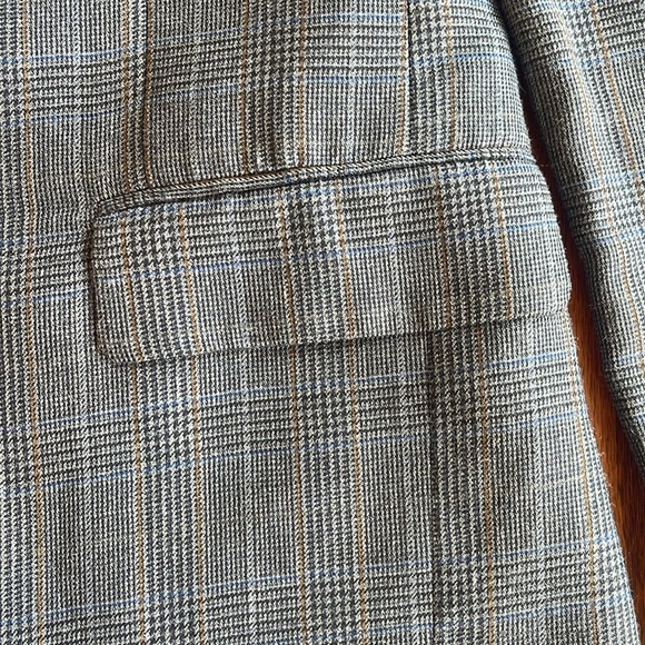 Jos. A. Bank Plaid Sport Coat, 46L - Picture 4 of 14